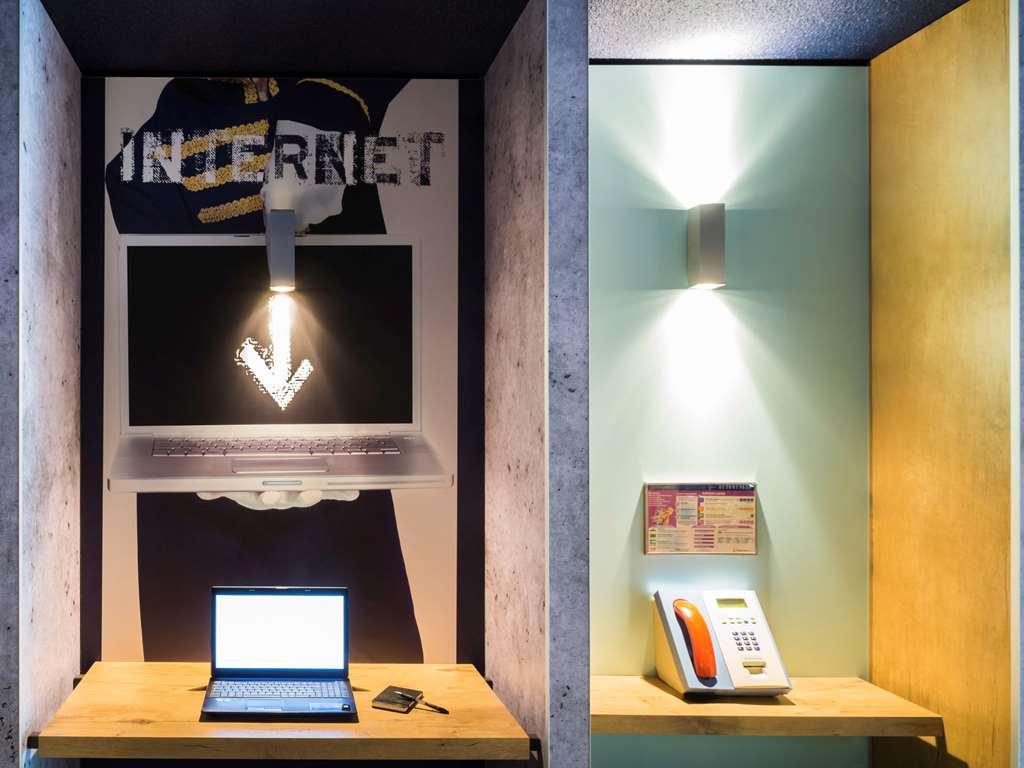 Ibis Budget Nantes Nord Saint Herblain Buitenkant foto